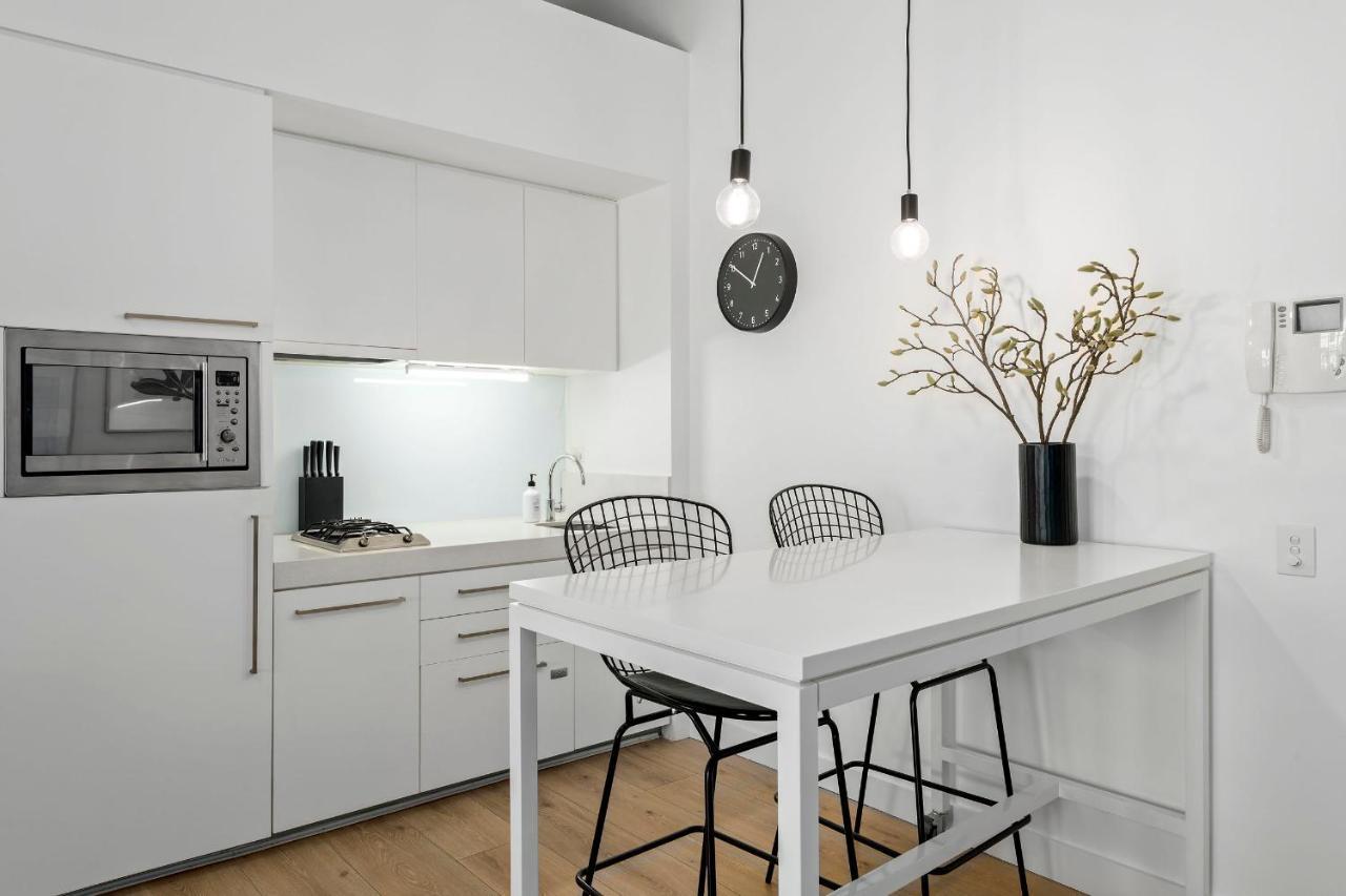Luxuria Apartments - Bourke Melbourne Exterior photo